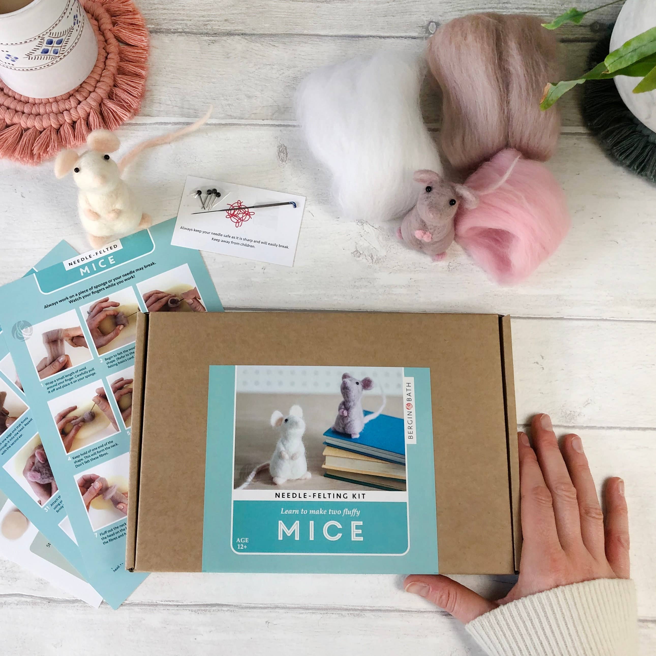 Bergin & Bath – wholesale Craft sewing kit – Needle Felting Kit - Mouse - Learn To Make TWO Cute Mice10