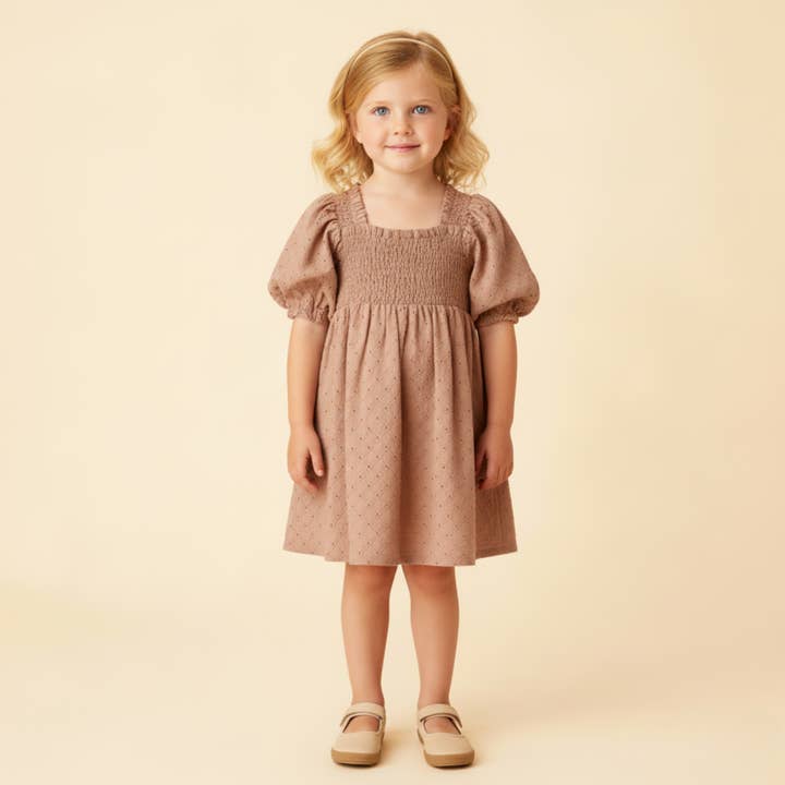 Robe à manches bouffantes en broderie anglaise - Argile broderie anglaise pour la vente par Makemake Organics