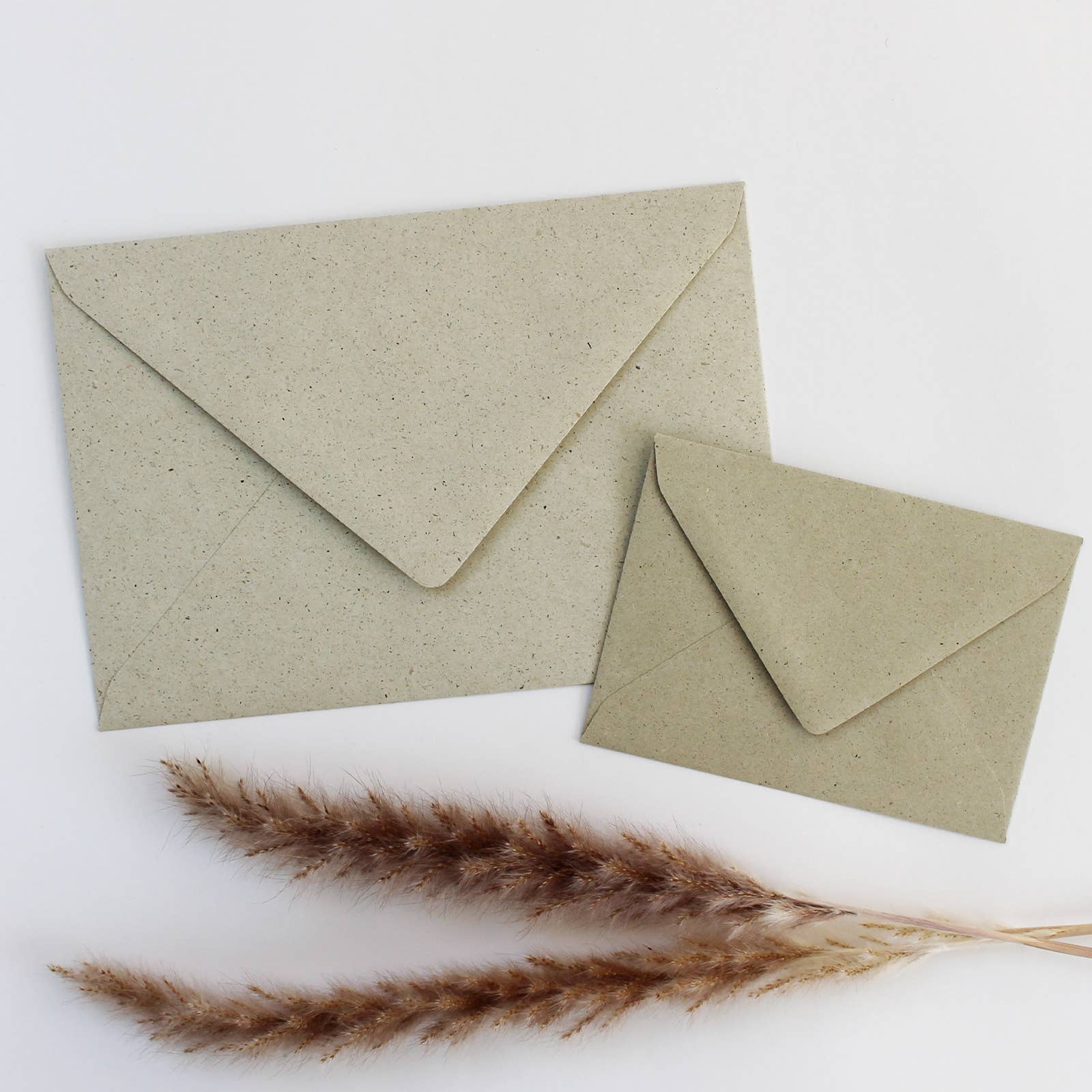 NOA Papeterie - Wholesale Envelopes - Grass paper envelope, greeting card & folding card2