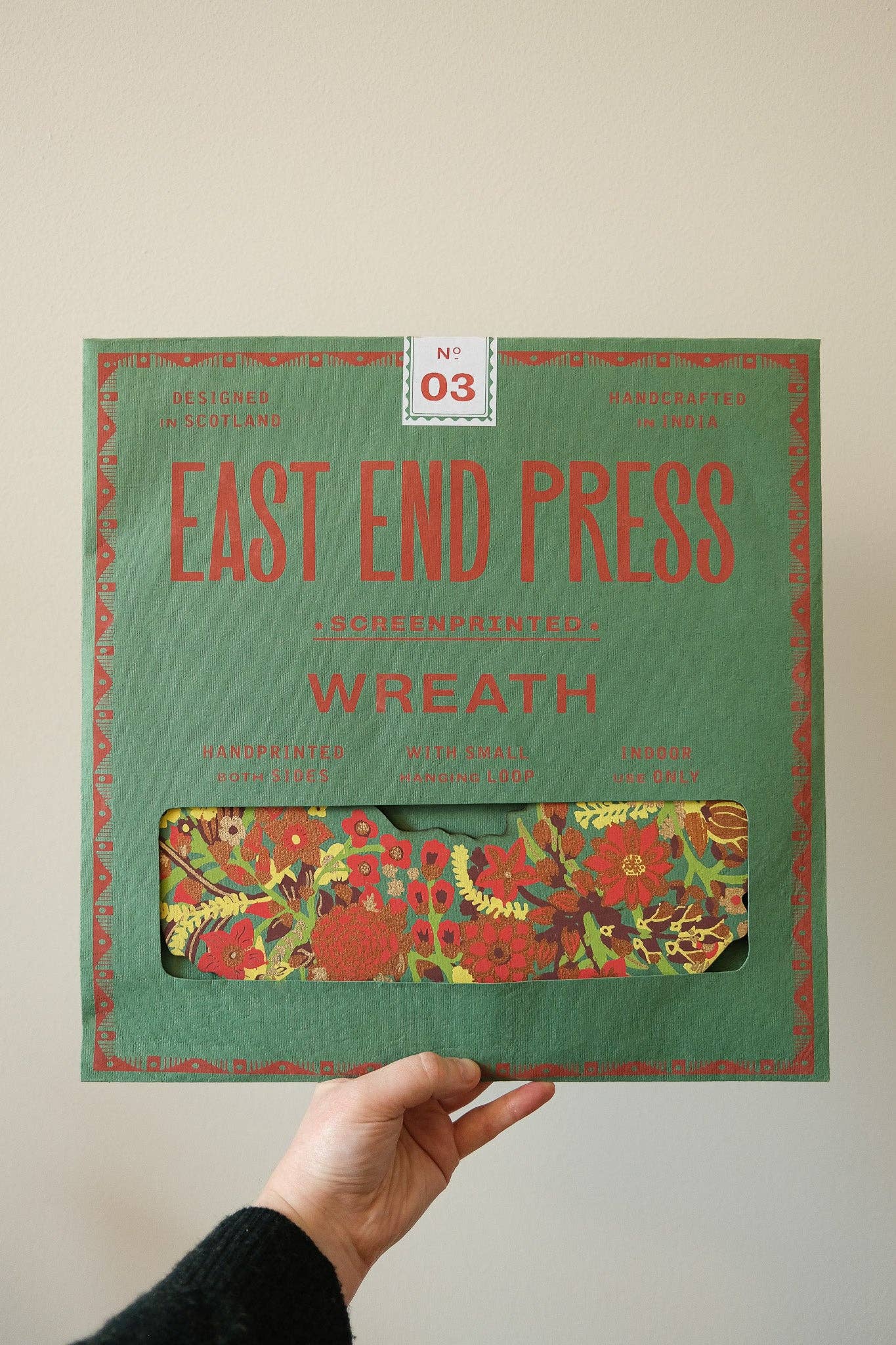 East End Press – wholesale Wreath – UK/EU: Christmas Foliage Cotton Board Wreath1