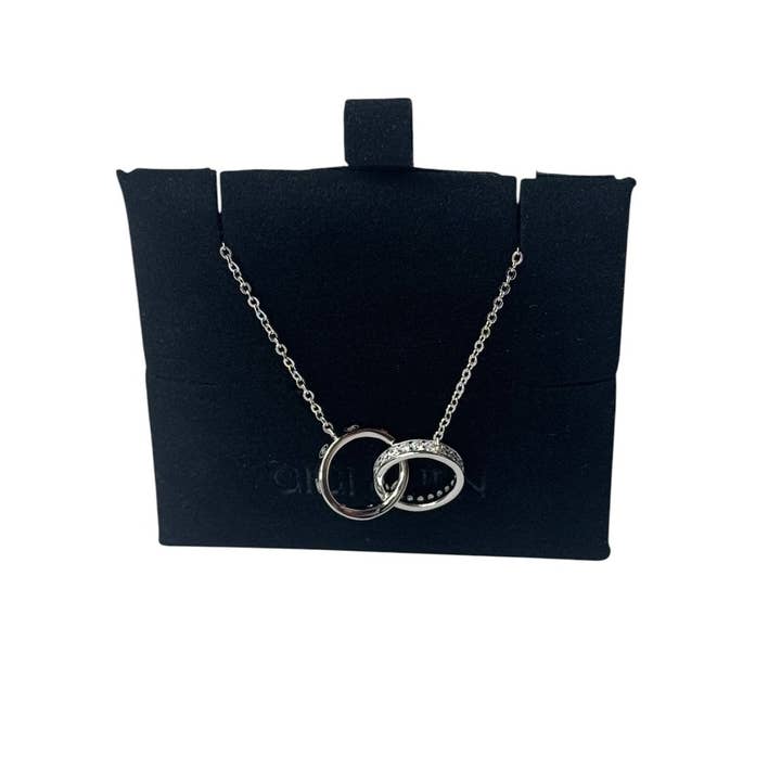 Gigi & Jen - Vendita all'ingrosso Collana con ciondolo/pendaglio - Collana in argento con due anelli intrecciati "Unbreakable Bond".