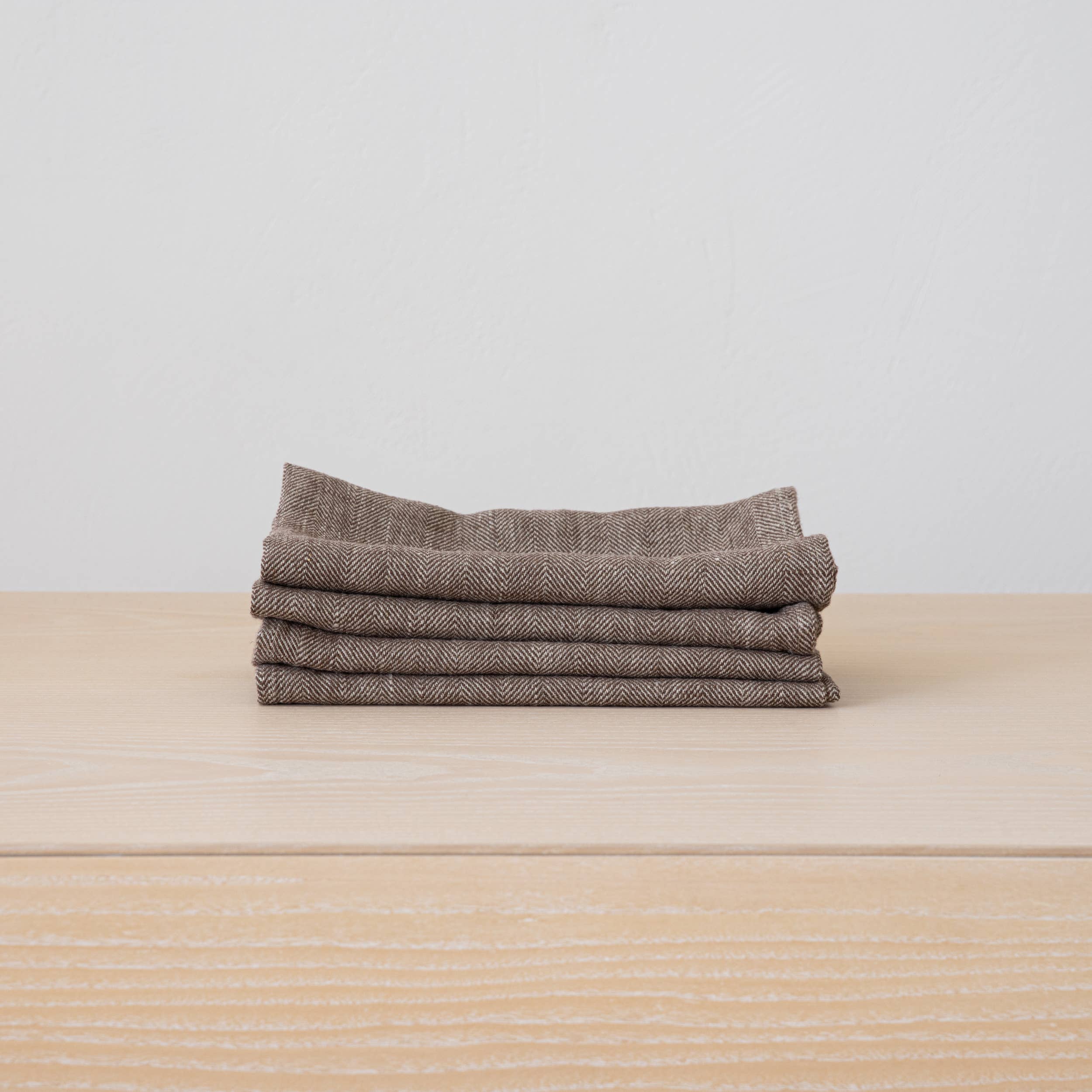 LinenMe - Wholesale Dinner & Cloth Napkin - Linen Napkin Choco Chevron1