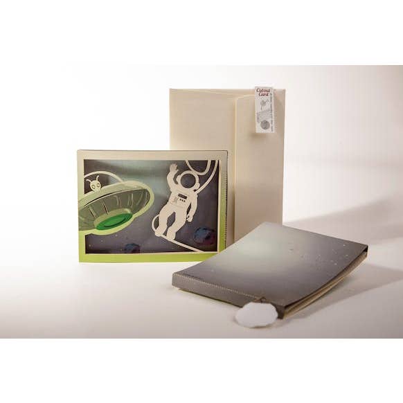 Space cutout card for wholesale by Formes Berlin GbR