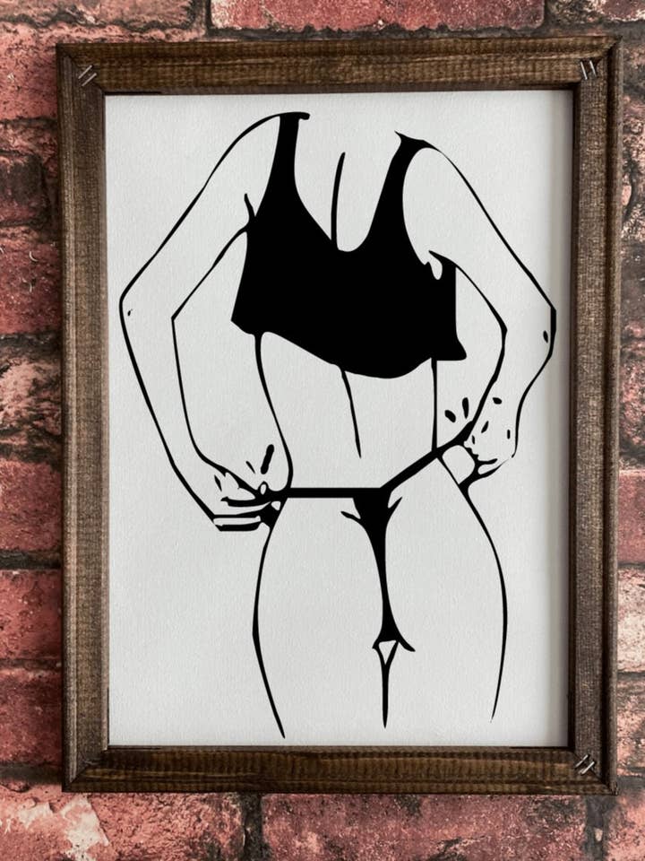 Lienzo enmarcado ligero para pared Undressed while standing para venta al por mayor de Persephones Fates