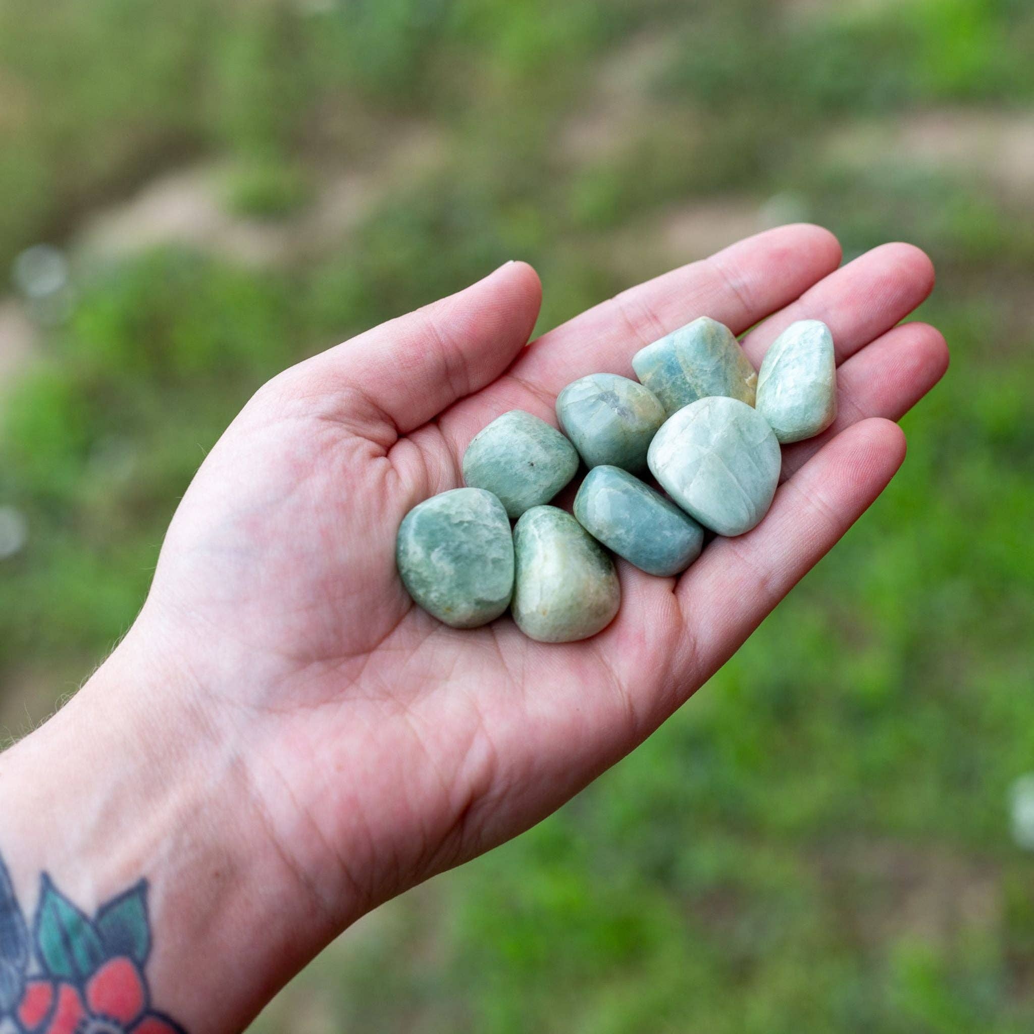 Down To Earth - Vendita all'ingrosso Pietra/cristallo spirituale - Acquamarina levigata. 1 libbra.1