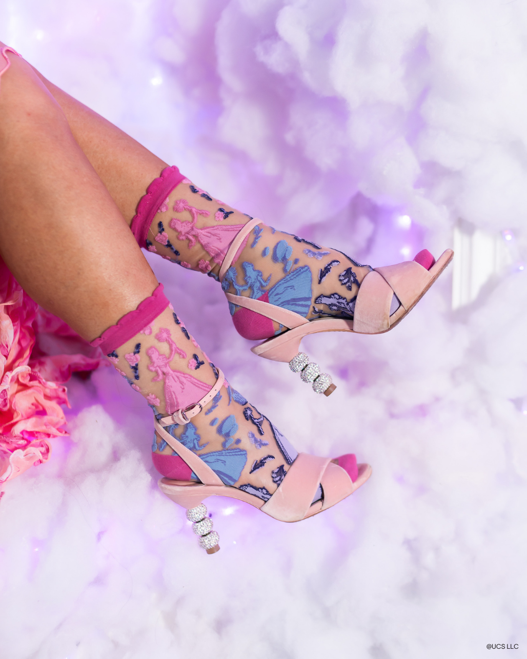 Sock Candy – Großhandel Socken – Damen – Wicked Glinda Silhouette Rüschensocke aus transparentem Stoff0