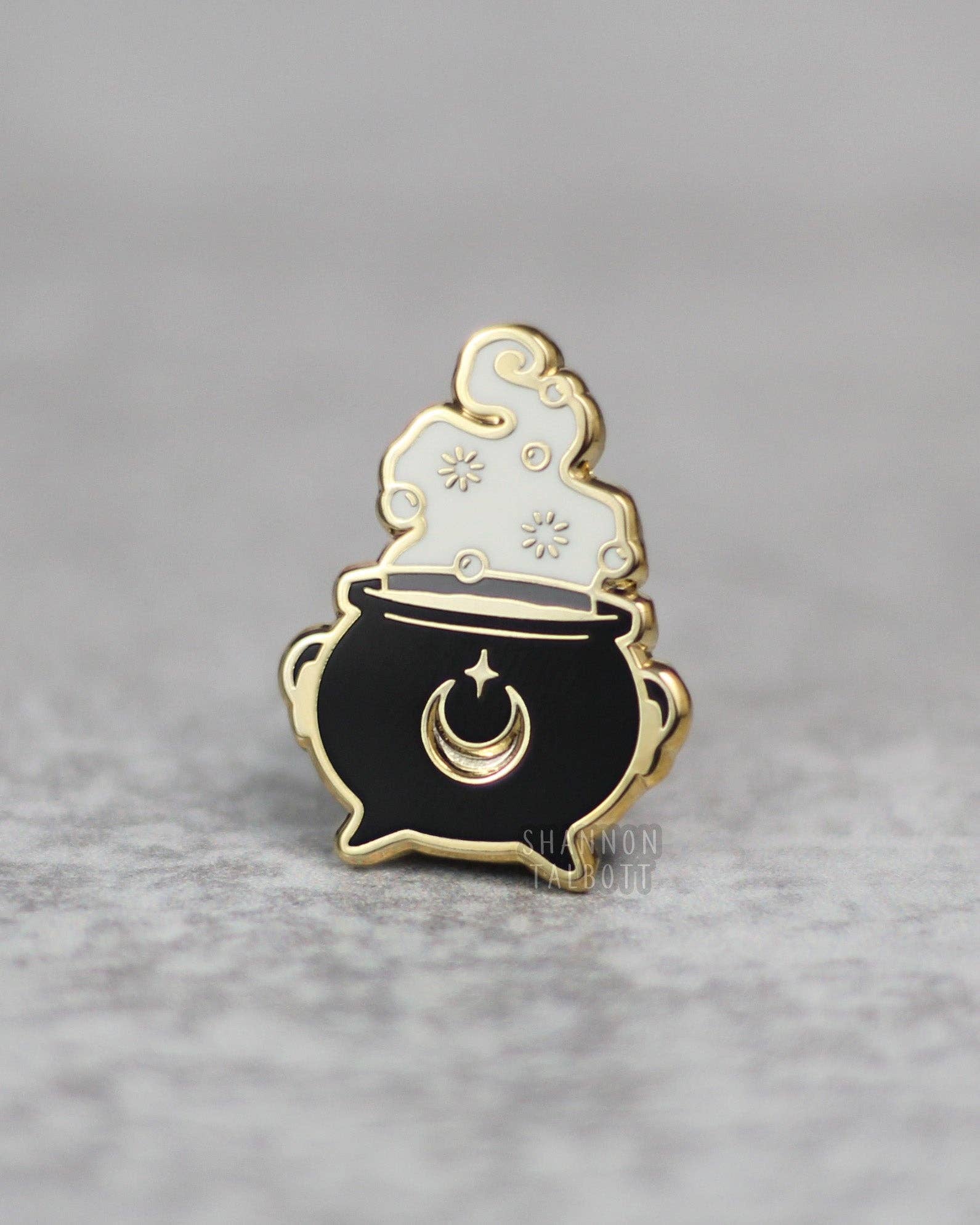Shannon Talbott - Wholesale Lapel Pin/Button - Witchy Gothic Cauldron Spooky Halloween Enamel Pin - Gold1