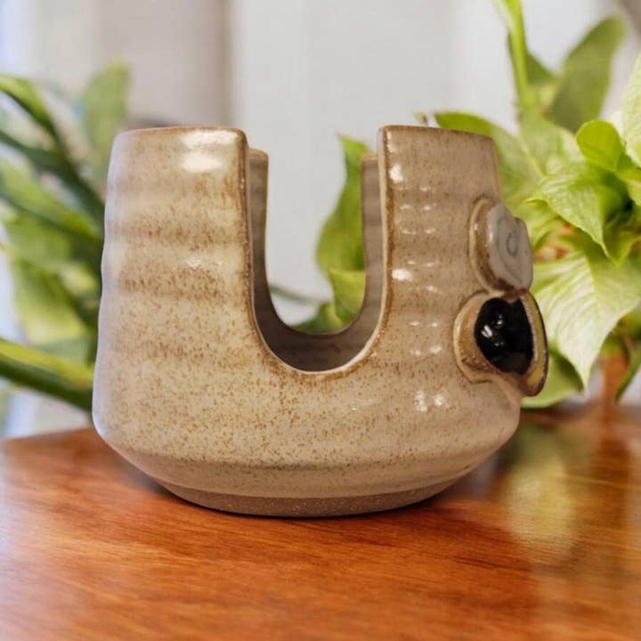 MudWorks Pottery - Wholesale Sponge Holder - Bee Sponge Holder1