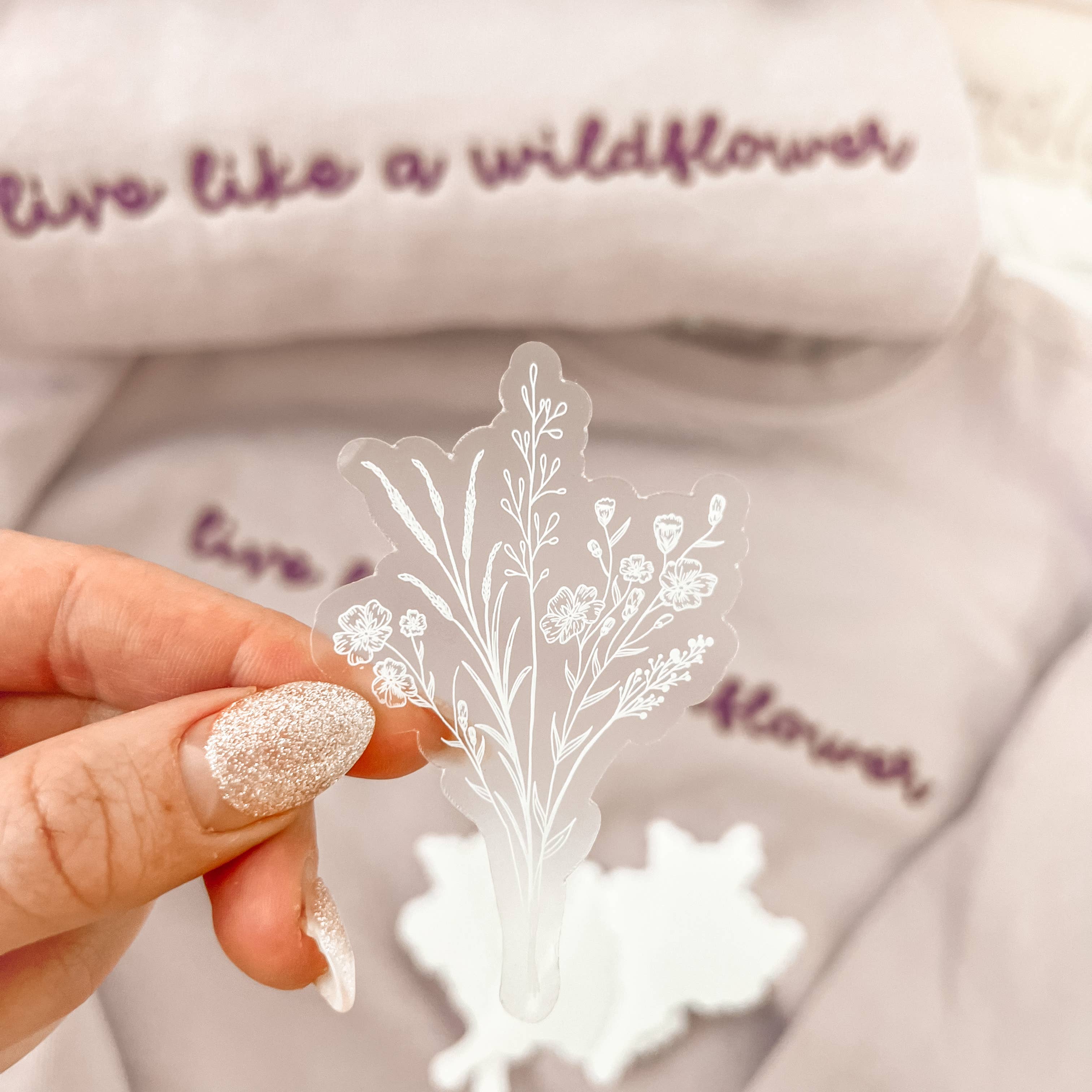 Maddie Green Designs - Vente Autocollant - Autocollants en vinyle blanc transparent représentant des fleurs sauvages1