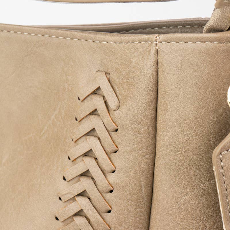 Babs + Birdie – Großhandel Messenger Bag – Damen – The Harper | Kuriertasche mit Kreuzstich8