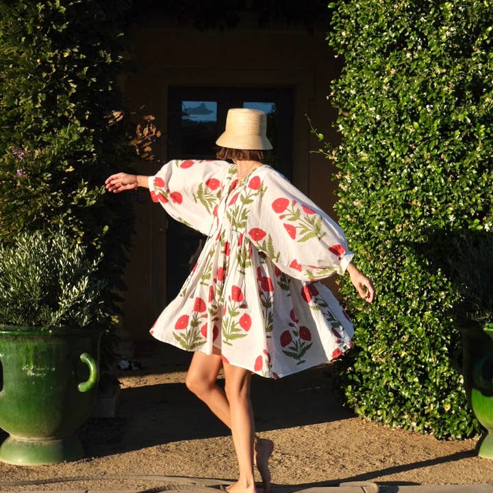 Taj Mini Dress Red Flower and other Purchase Wholesale en saison. Free Returns & Net 60 Terms on Faire trending on Faire.