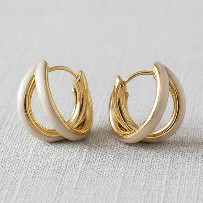 Boucles d'oreilles créoles colorées pour la vente par camilla dovey