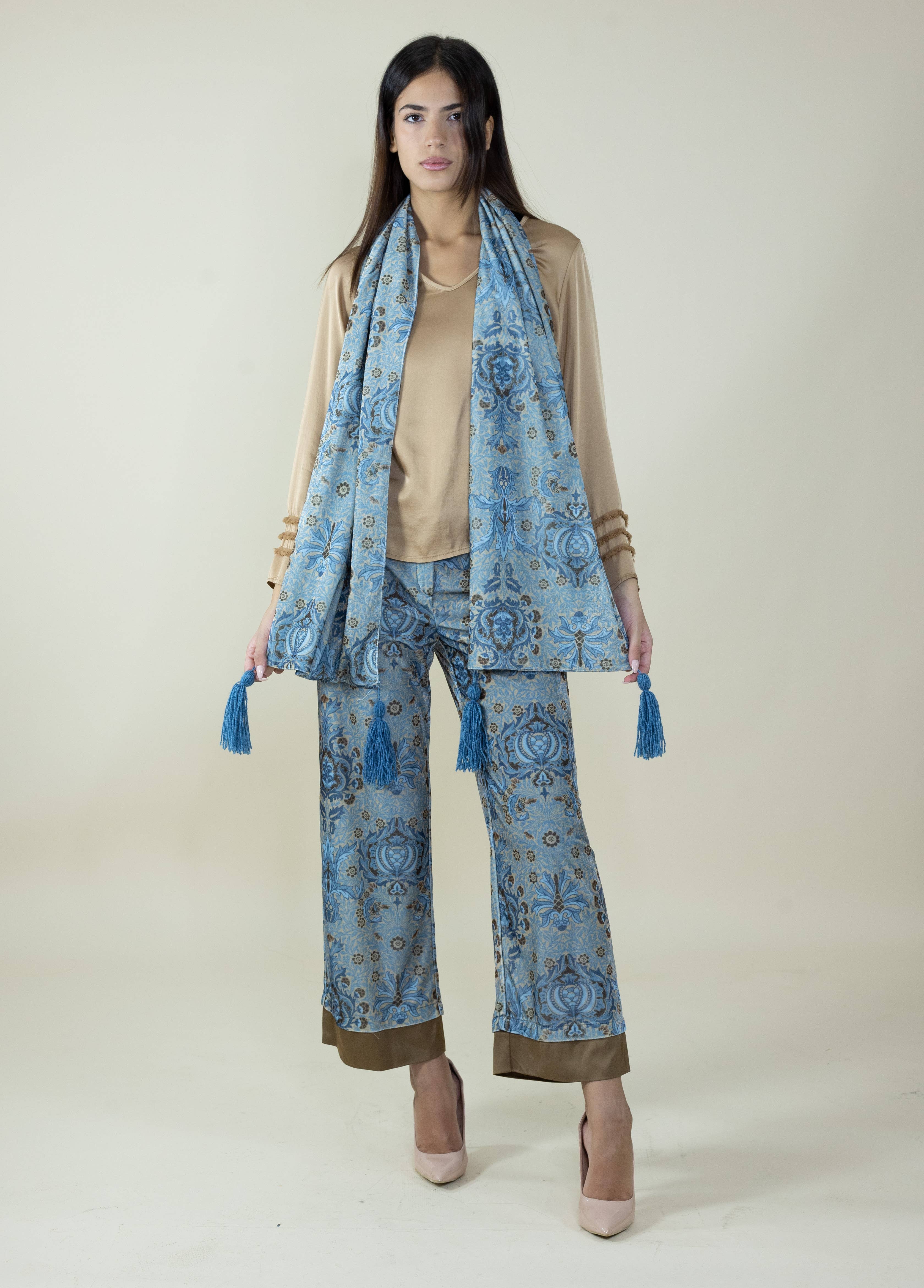 La Vie En Rose - C.I.D.A. s.r.l. - Wholesale Scarf - Women's - Morris Baroque Pattern Velvet Stole1