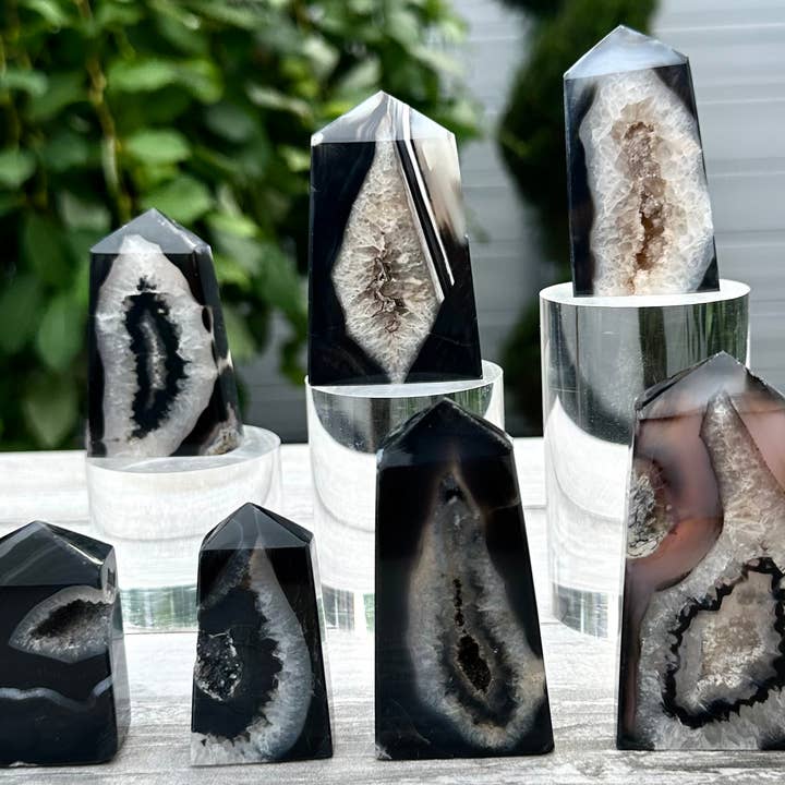KayleeNYC - Wholesale Spiritual stone/crystal - 1 lb Natural Black Onyx Obelisk Tower Crystal1