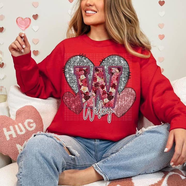 Stampa DTF con titolo San Valentino con paillettes sintetiche a forma di rosa per la vendita all'ingrosso da parte di Simple Tymes