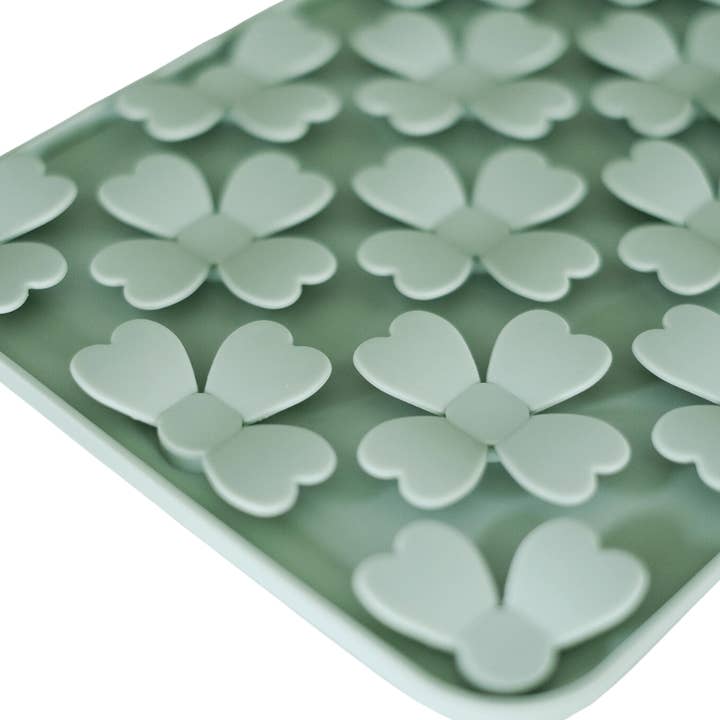 EmeryPets - Wholesale Pet Food Mat - Dog - Lucky Clovers Snuffle Lick Mat1