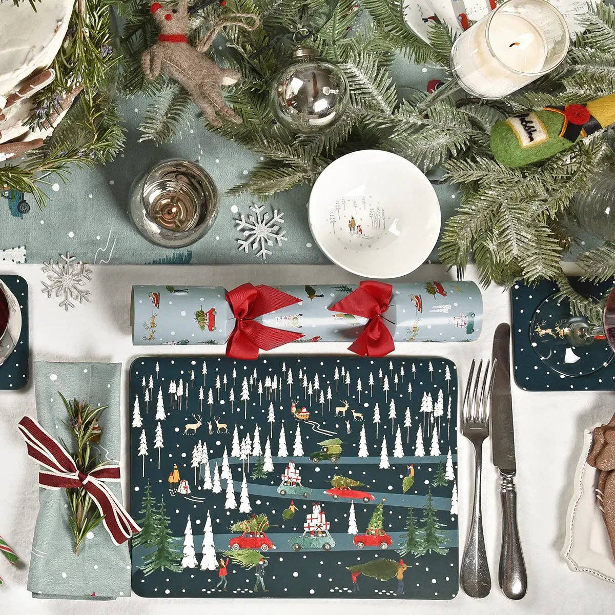 Sophie Allport - Wholesale Christmas Decoration - Home for Christmas Crackers (Set of 6)1