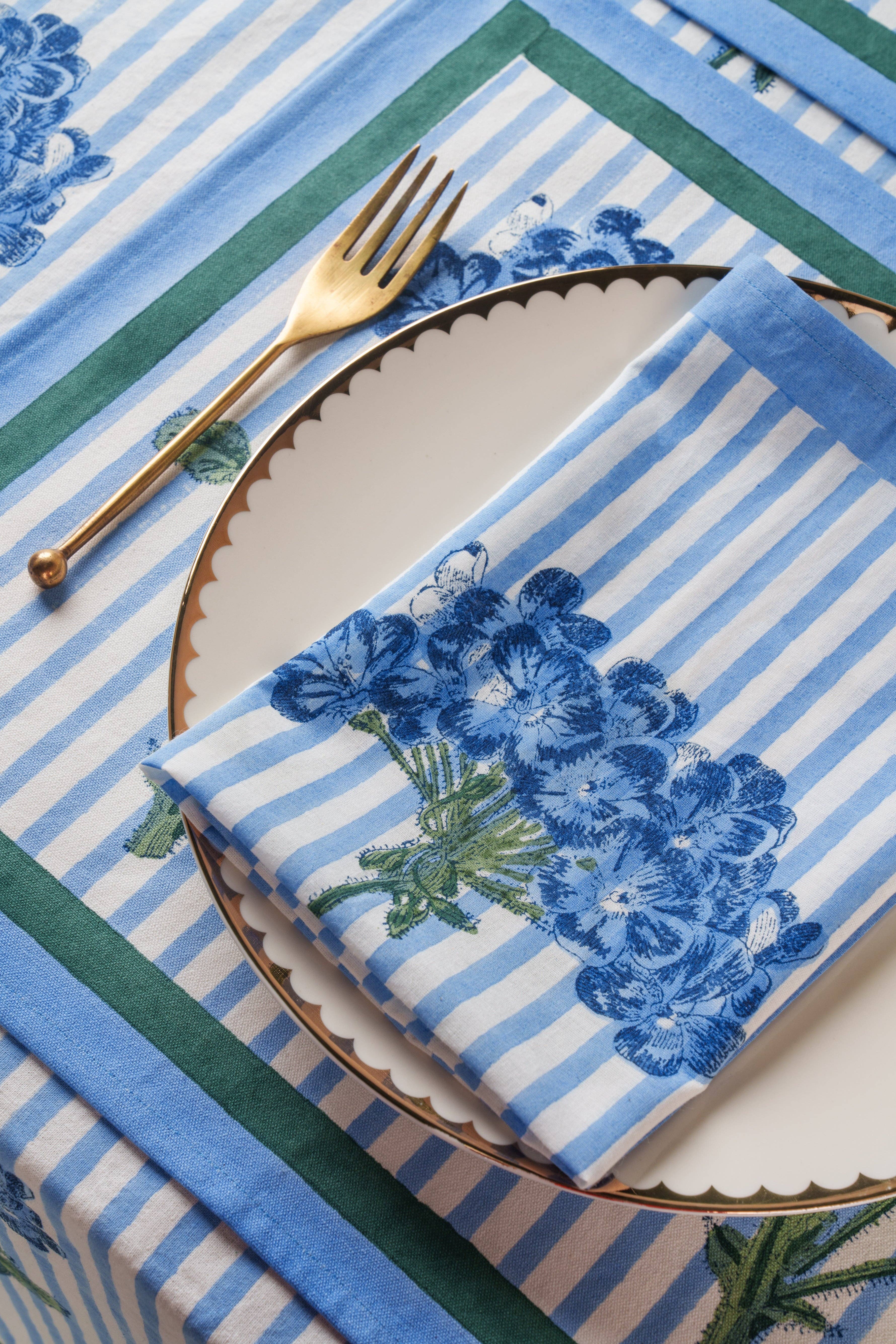 Inner Child - Wholesale Dinner & Cloth Napkin - Blue Hydrangea Blockprint Napkins, Set of 41