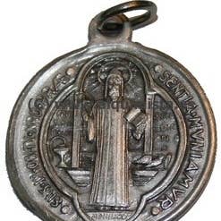 El Alquimista - Wholesale Meditation Supplies - SAINT BENEDICT MEDAL WITH CROSS