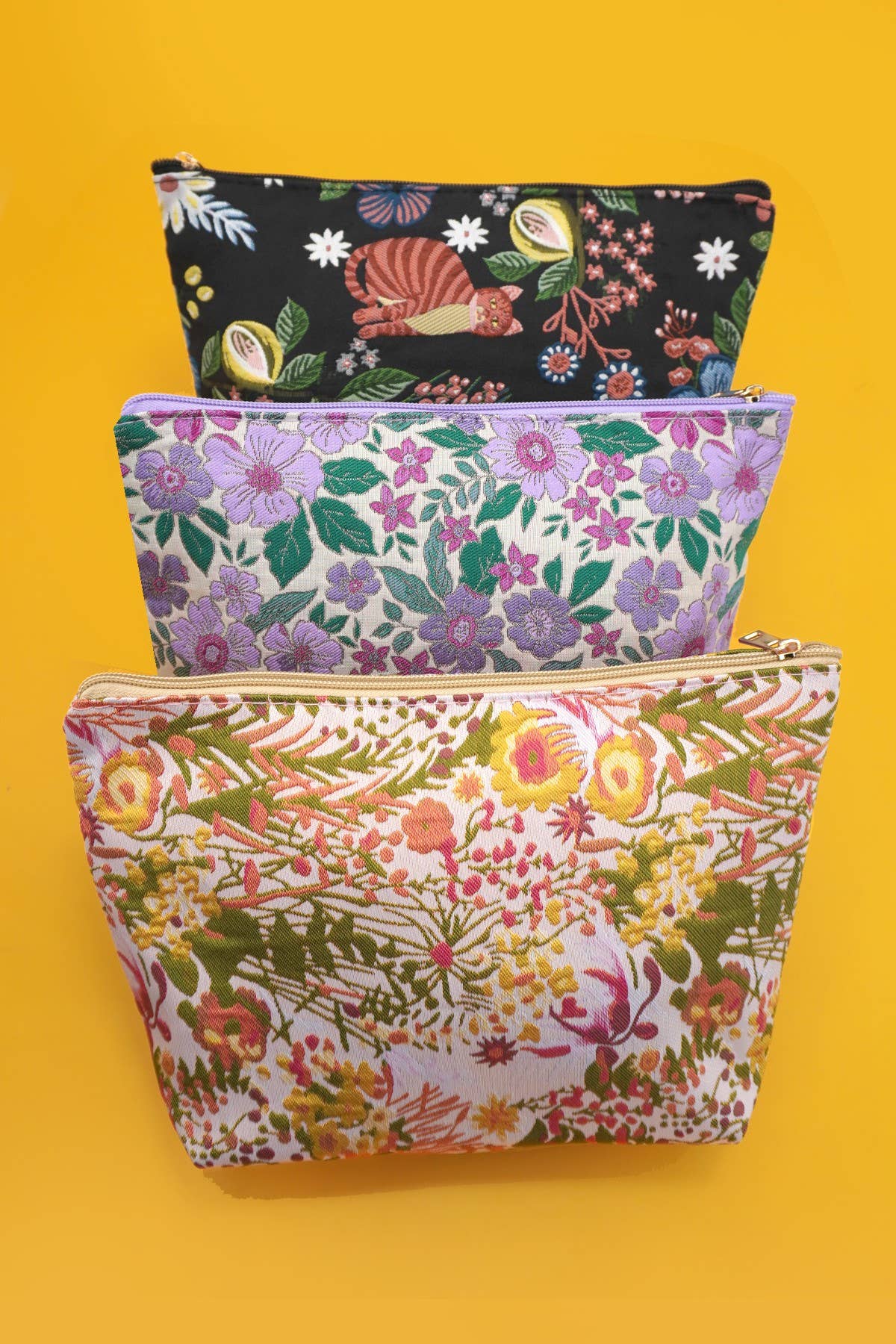 JOSSLYN by wall to wall - Wholesale Makeup/Cosmetic Bag - TRAVEL EMBROIDERY FLORAL COSMETIC MAKEUP POUCH | 40P5704