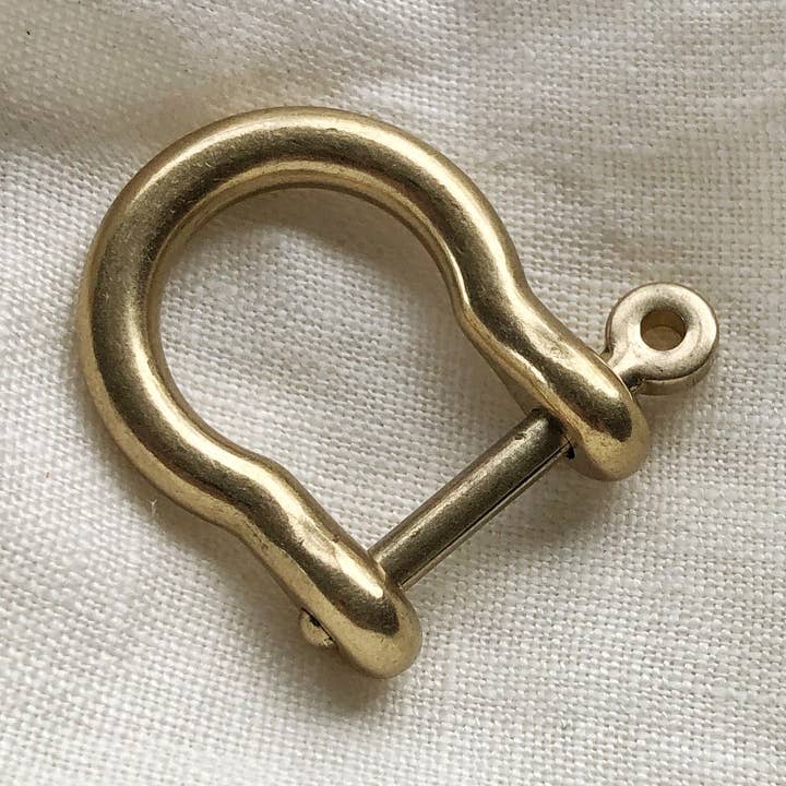 Tamboon Leather Co - Wholesale Keychain - Unisex - Japanese Brass Shackle Key Keeper0