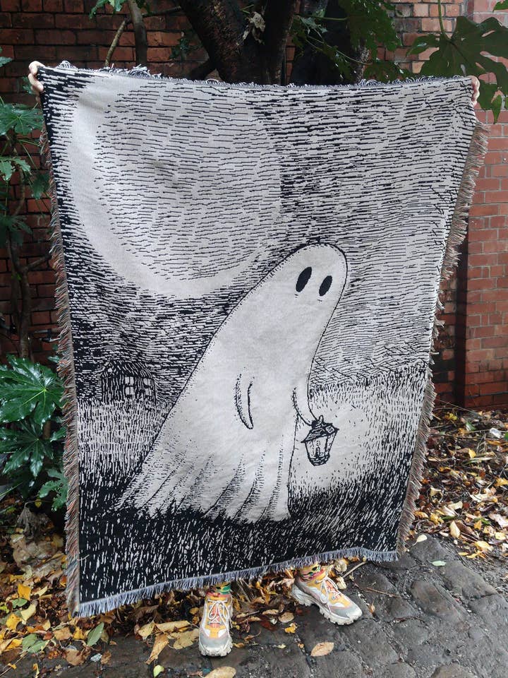 Tapeçaria Tecida Fantasma errante por atacado de Jon Turner Illustration