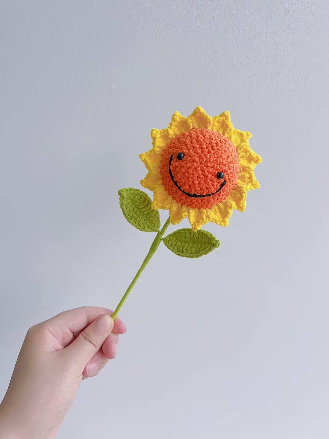 Lilyrosy（Duty free) – Flores artificiais por atacado – Decoração de girassóis de crochê Lilyrosy em camada única, para festas2