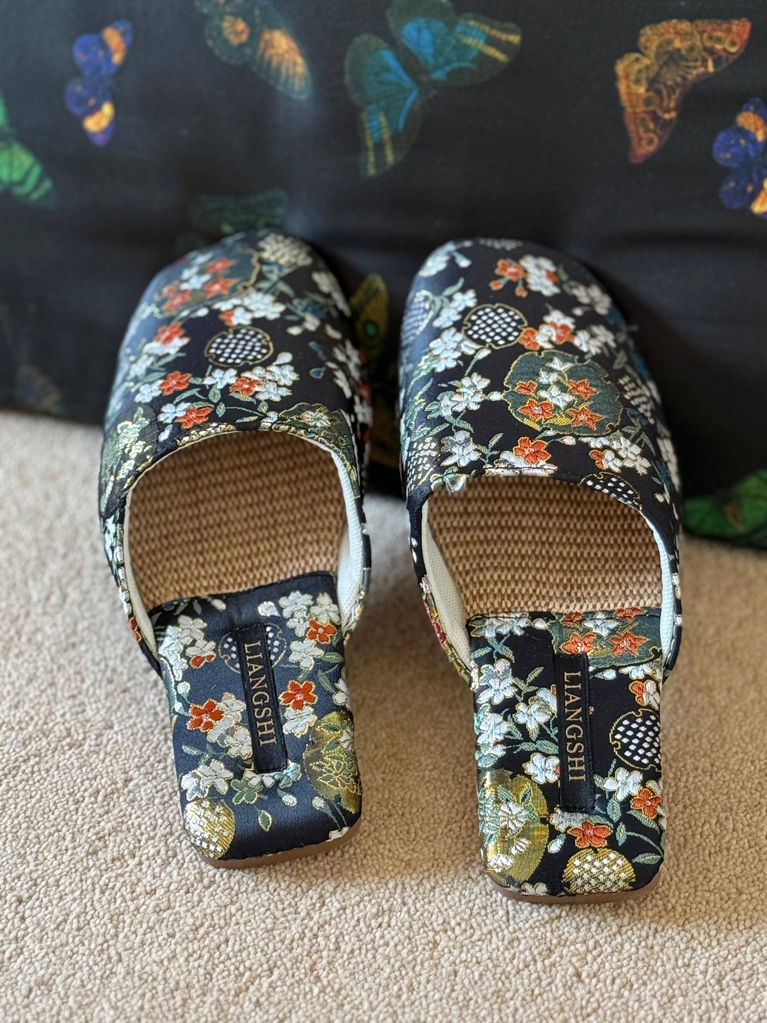 Lian Collection – wholesale Tofflor - Dam – Sommarsandaler för kvinnor, handbroderade, lyxig hemmaklädsel6