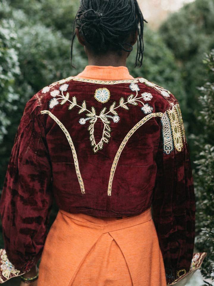 124 Bolivian Milkmaid's Jacket - Sewing Pattern for wholesale by Folkwear