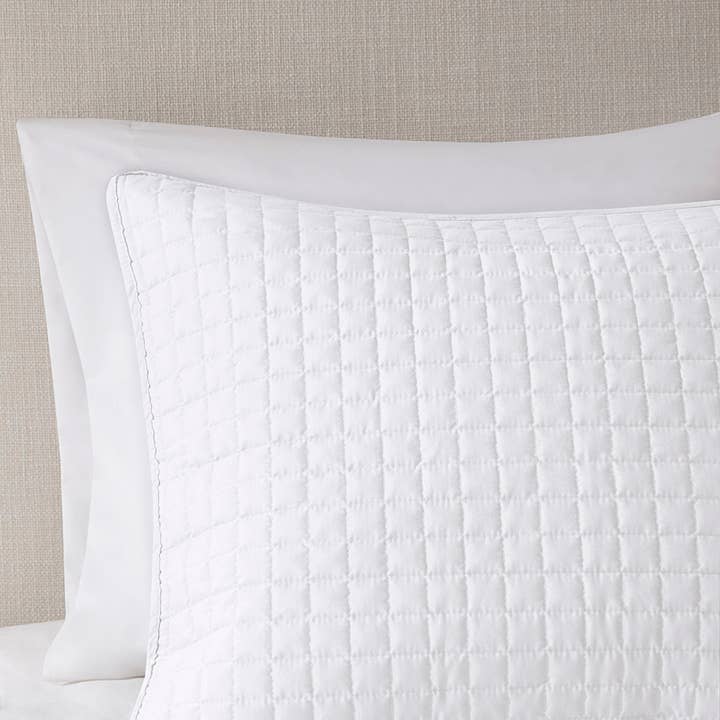 Olliix - Wholesale Bedding Set - Checkered Quilted 3-Piece Reversible Coverlet Set, White3