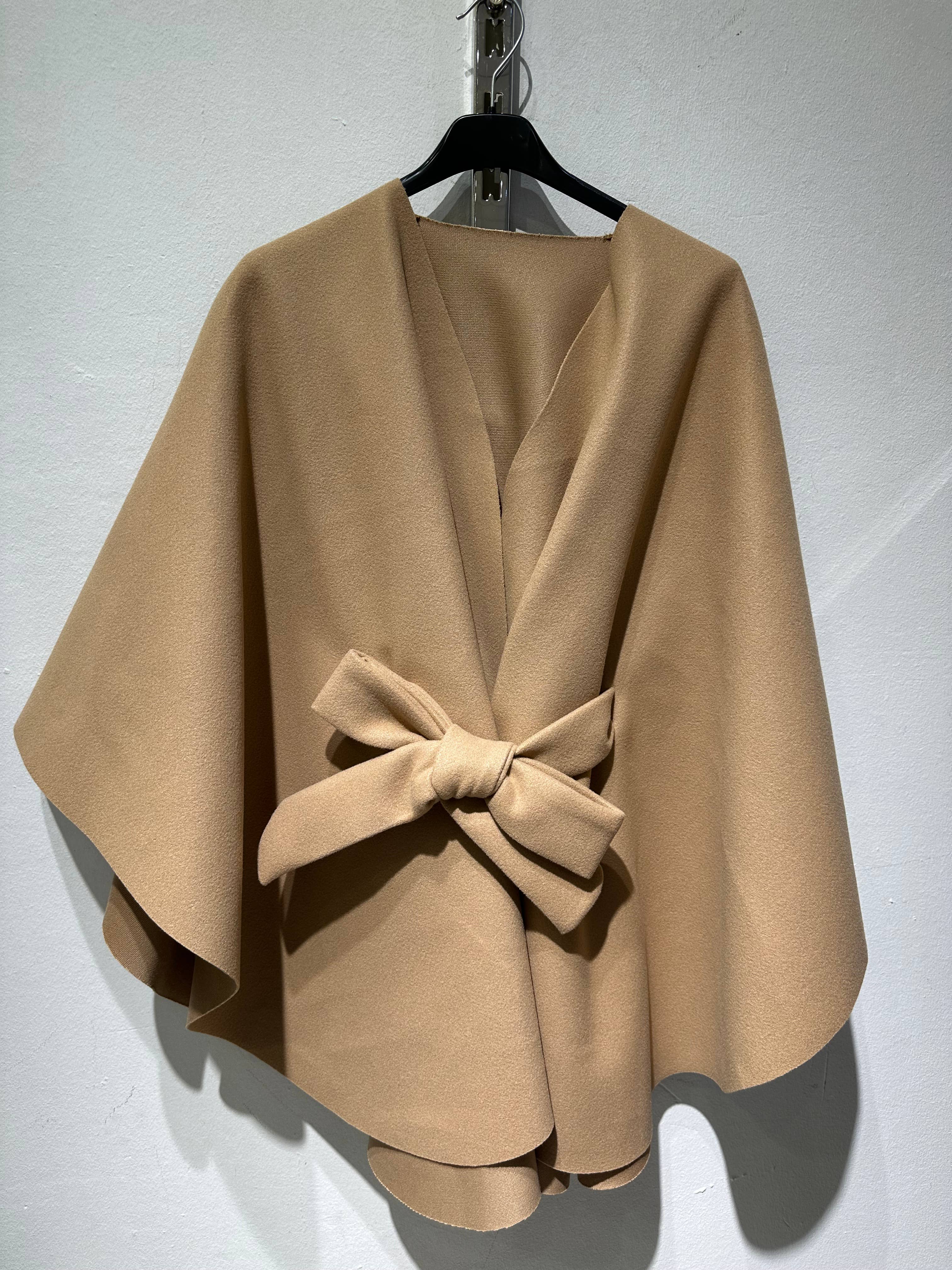 Only Yuan - Wholesale Poncho - Women's - ref 30843 poncho5