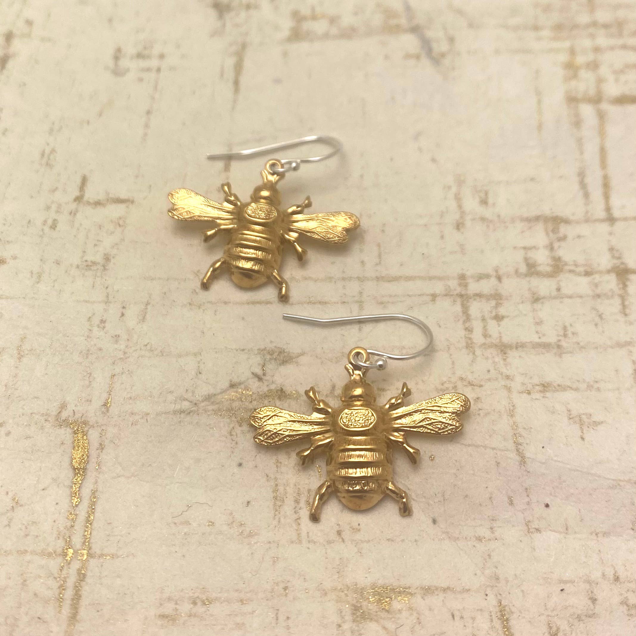Elizabeth Jewelry - Wholesale Dangle Earrings - Gold Bee Earring2