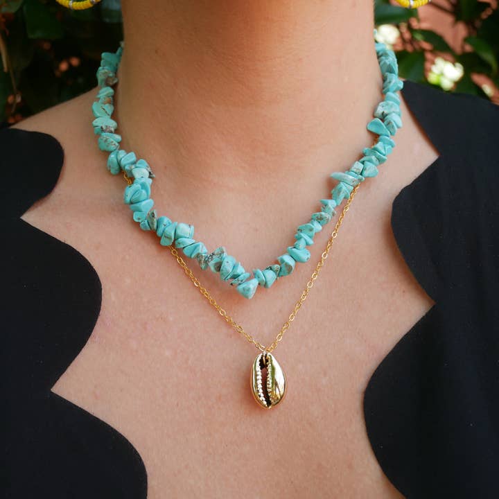 Halskette aus Natursteinen und Kaurimuschel für den Großhandel von Boutique Bohème