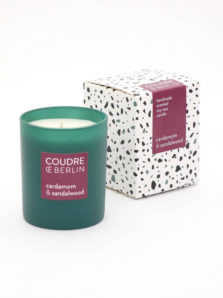 Candela profumata Cardamom & Sandalwood/Contemporaries per la vendita all'ingrosso da parte di Coudre Berlin