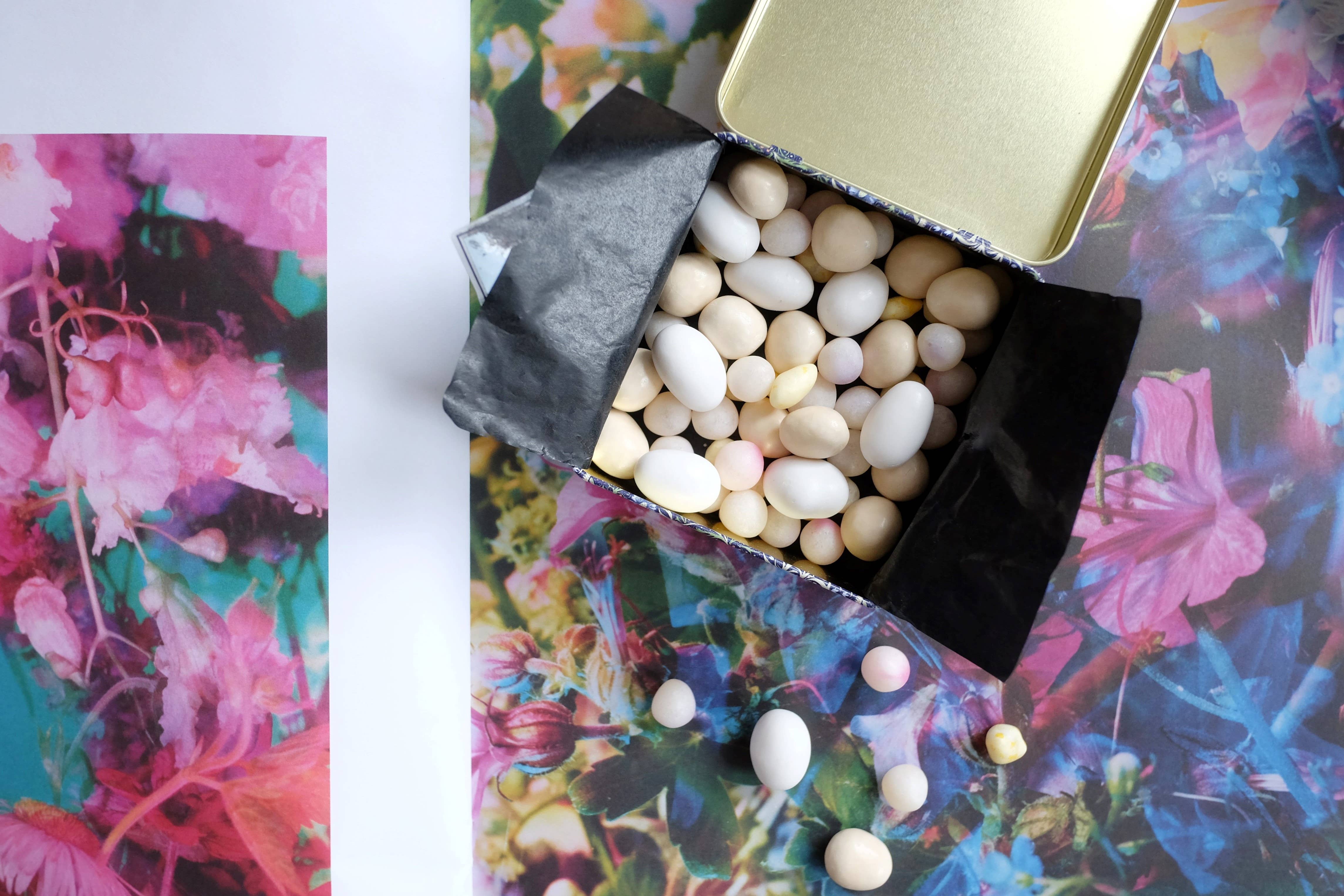 Lavolio Boutique Confectionery – wholesale Chocolate box – WILLIAM MORRIS ARABIAN NIGHTS - Artisan Turkish Delights1