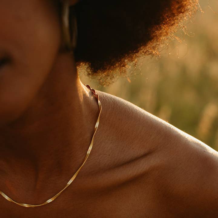 Rover & Kin - Wholesale Link & Chain Necklace - Twisted Herringbone Chain2