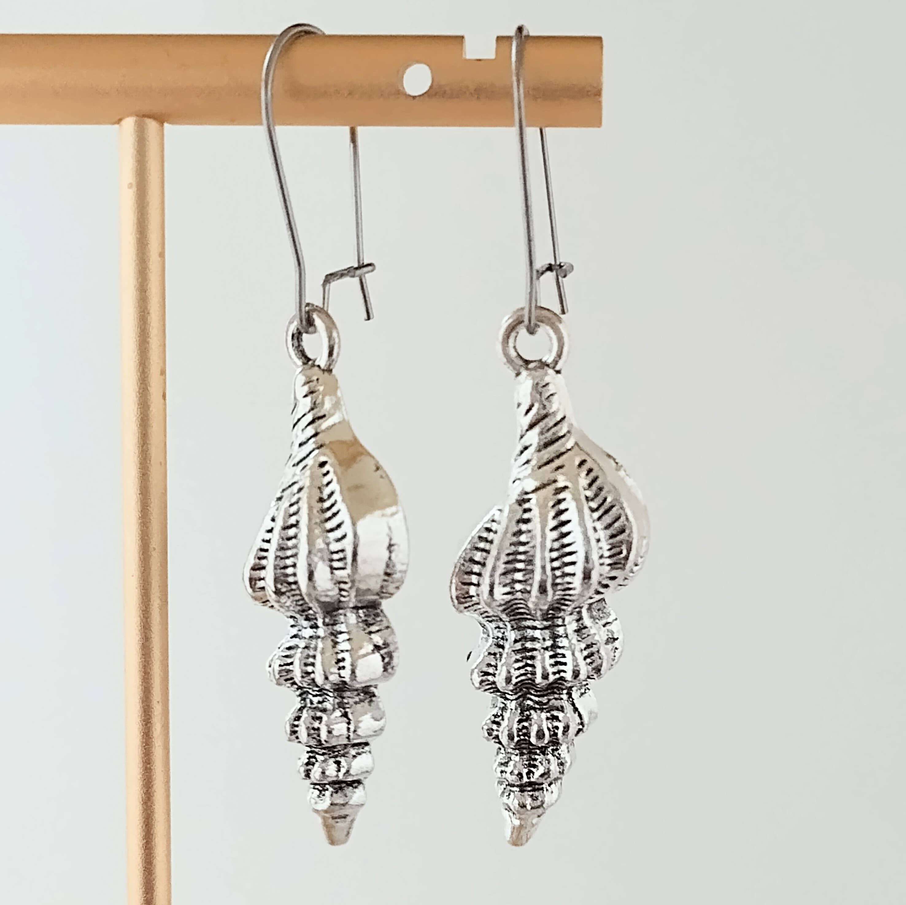 Piccadilly Pendants – Brincos de argola por atacado – Brinco Concha Prata, Jóias Costeiras, Brincos Náuticos2