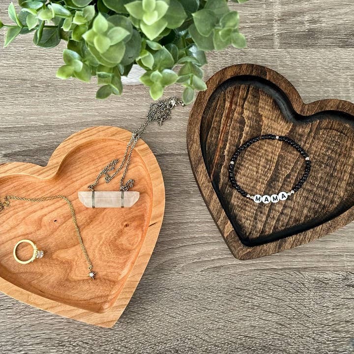 Plateau Cœur de Saint-Valentin, Plat à Bijoux en Bois, Cadeau pour Elle pour la vente par Third Eye Creation Company
