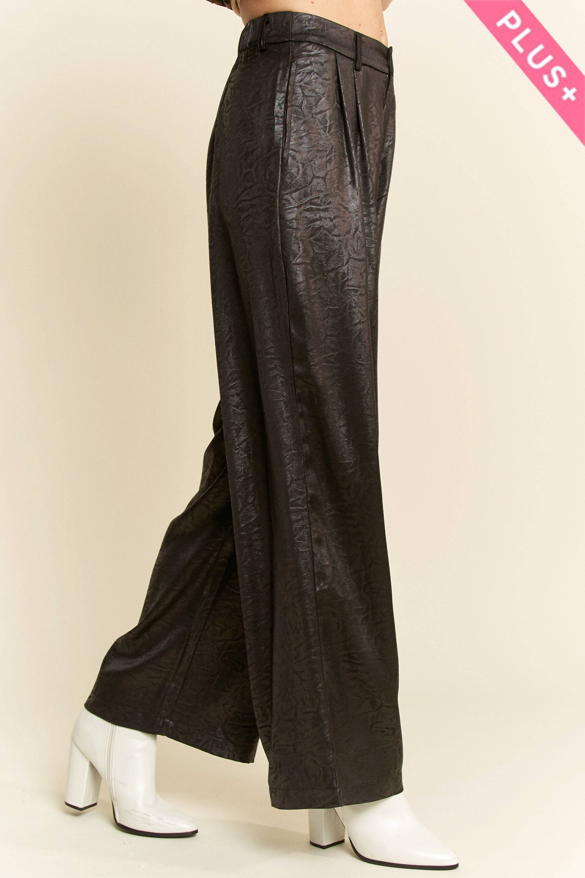 Davi & Dani – wholesale Pants – Women's – PLUS WIDE LEG TROUSERS CRINKLED TEXTURED PANTS11