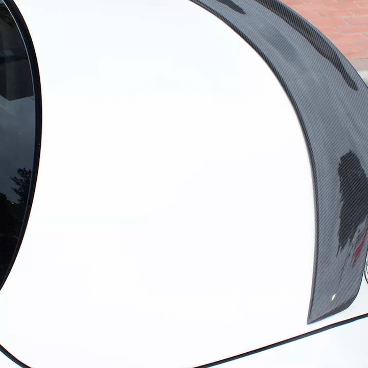 Carbon Deluxe - Vente Breloque décorative pour voiture – unisexe - Aileron en carbone CD compatible avec Mercedes Classe C W2051