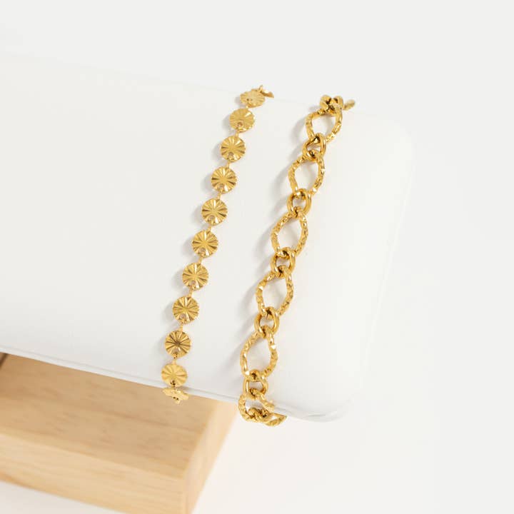 WJW - Wholesale Link & Chain Bracelet - 18K Gold PVD Stainless Steel Hammered Oval Chain Bracelet3