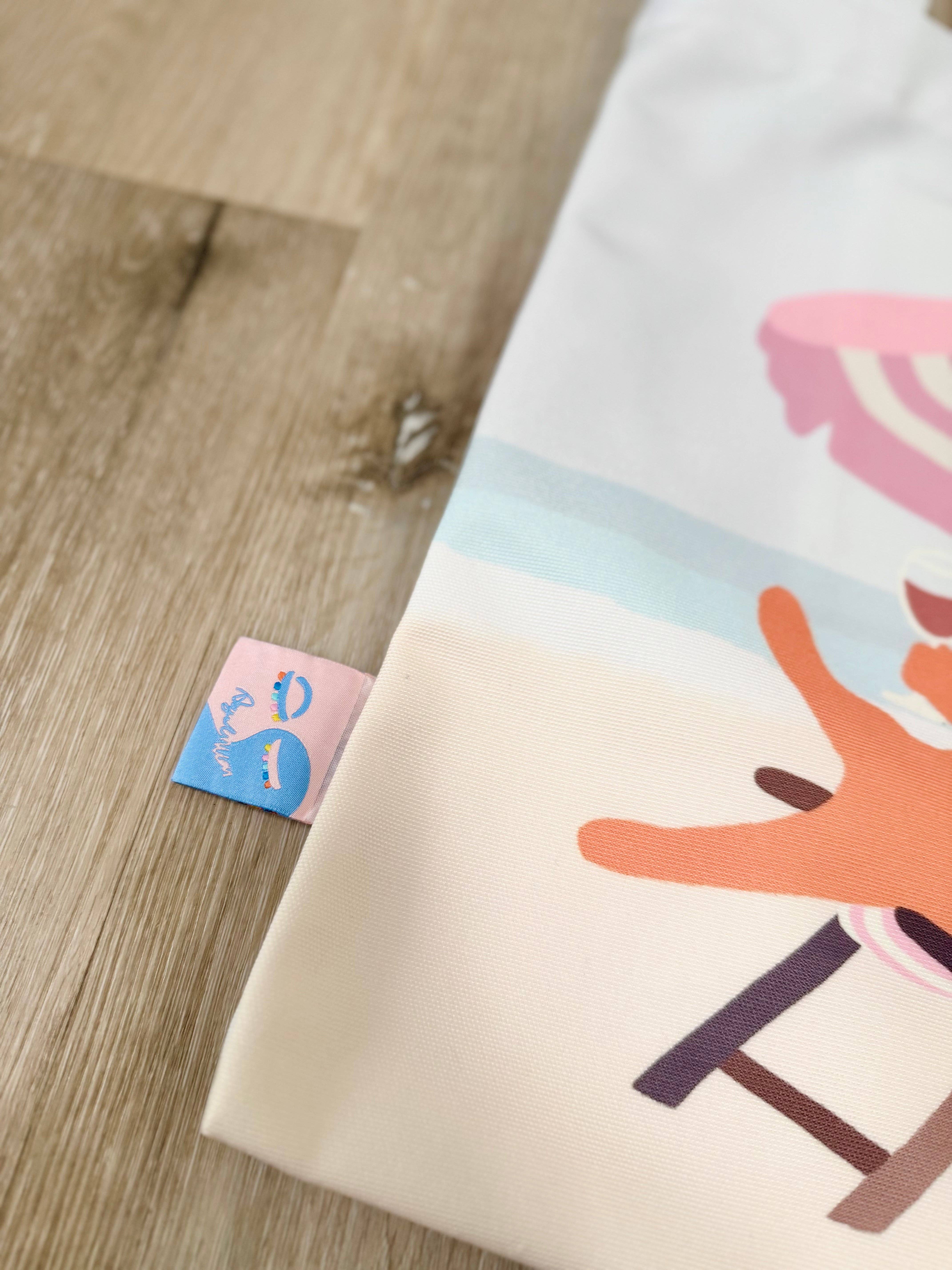 Angela Wan Art - Wholesale Tote Bag - Women's - Beach Cat Tote Bag – Hawaii-Inspired Art Tote with Zip Closure6