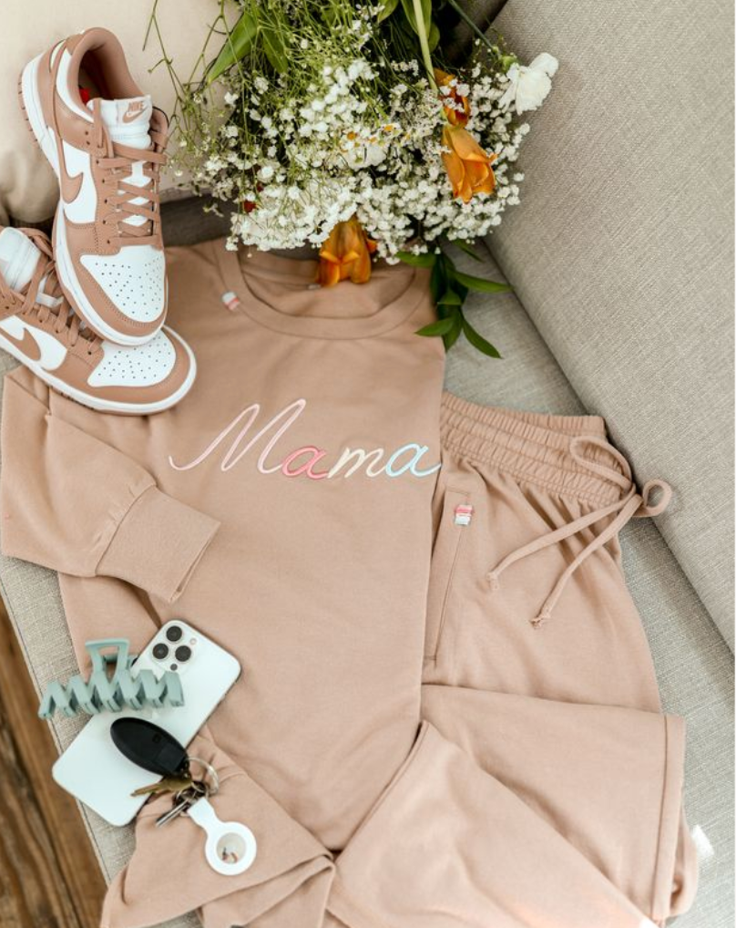 Jadelynn Brooke – wholesale Sweatshirt - Dam – Mama 3D Broderi (Taupe) - Sweatshirt1