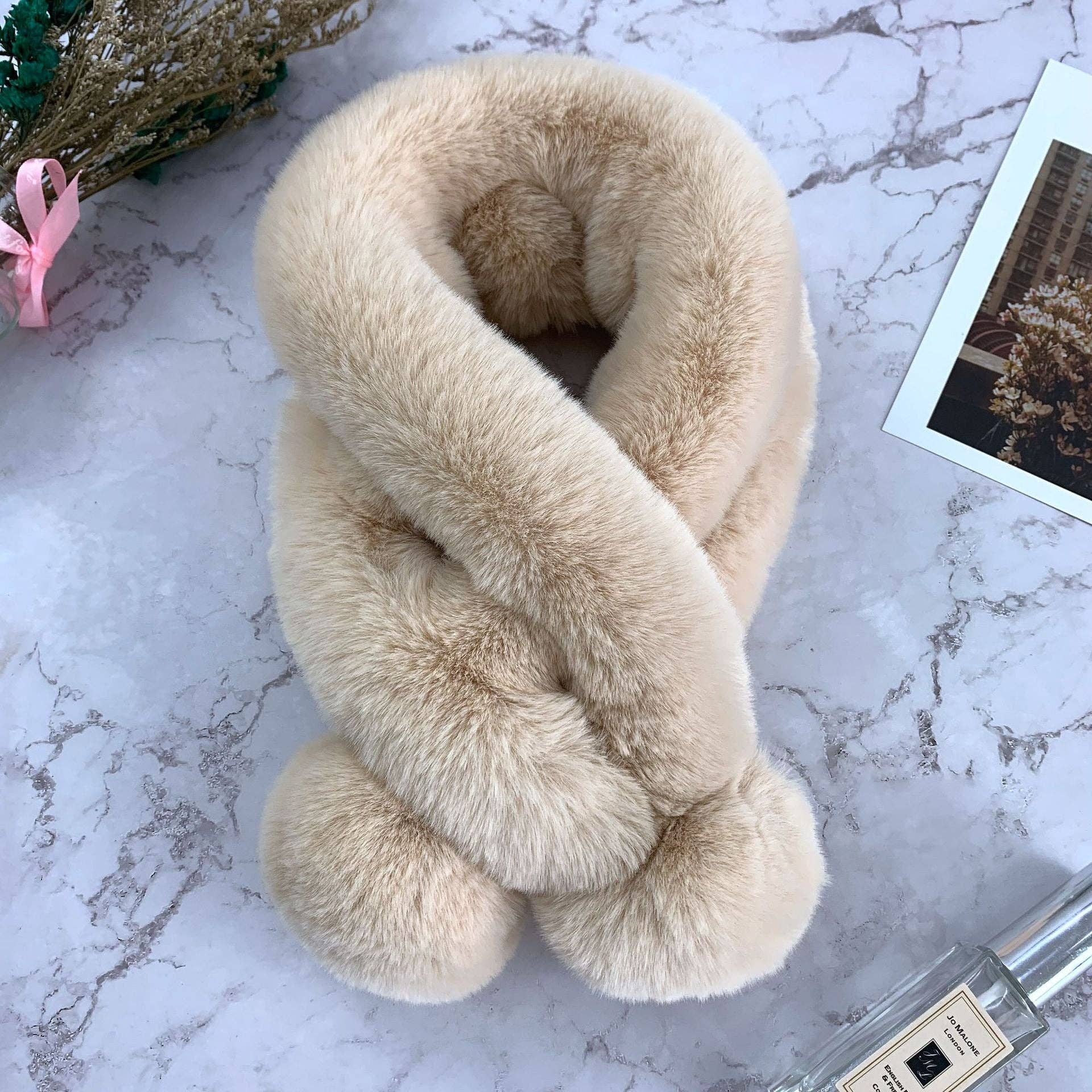 Ole - Vendita all'ingrosso Sciarpa - Donna - Sciarpe Incrociate di Pelliccia di Palle di Pelo S02312