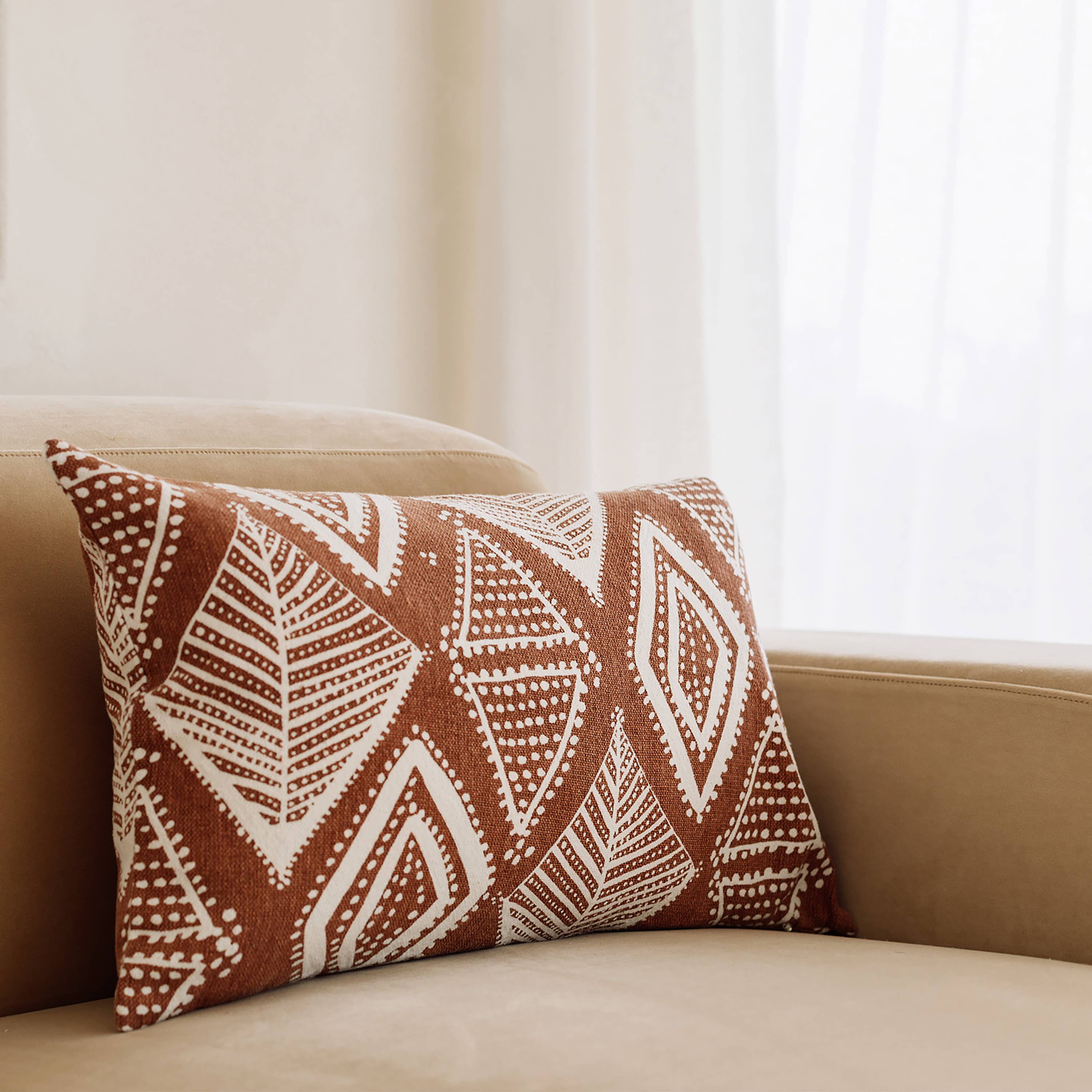 NAKI & SSAM INC. - Wholesale Throw Pillow Cover - Meraki Collection 24in.x14in. Gond Art-Inspired Arabesque17