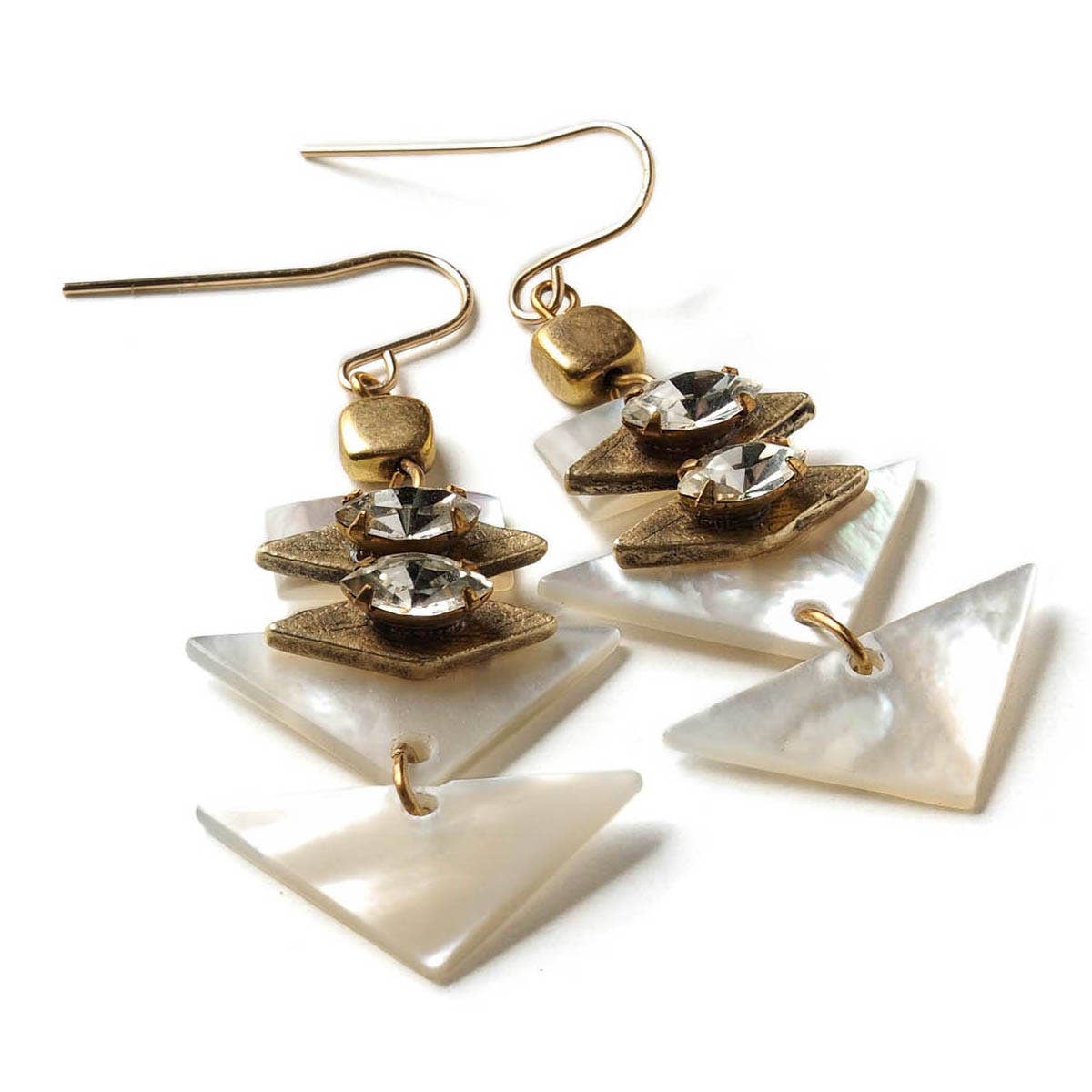 Elements Jill Schwartz – wholesale Dangle earrings – Pearlescent Geometric Earrings1