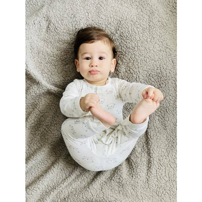 Cute Little You - Venta al por mayor Peto - Bebés - Pijama enterizo para bebé con estampado de koalas en color blanco roto3