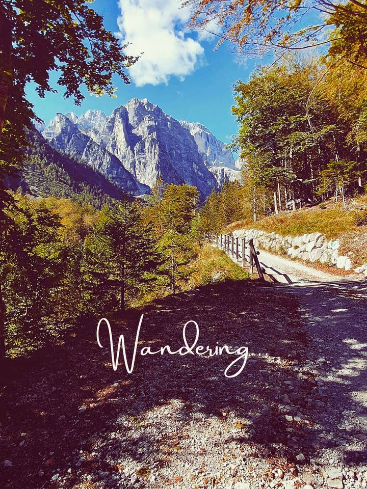 Öko-Postkarte (Recyclingpapier) wandernde Berge für den Großhandel von Mookstories