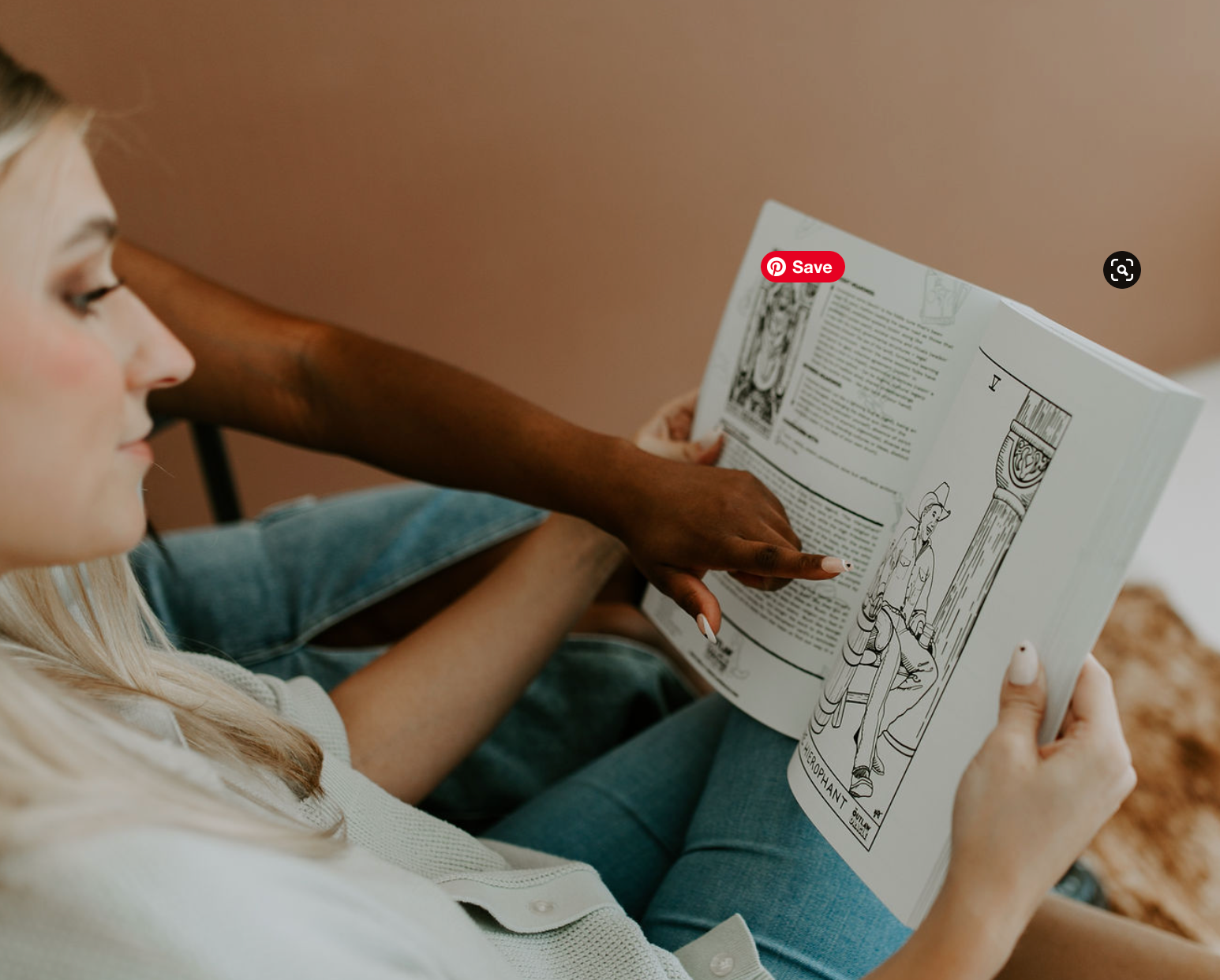 The Outlaw Oracle - Wholesale Tarot Cards - The Outlaw Oracle's Honky Tonk Tarot Colorin' Book - Rebel T10