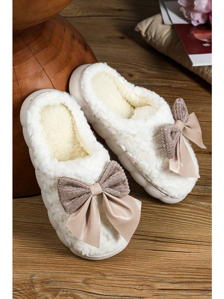Aapparella - Wholesale Slippers - Women's - Bowknot Applique Plush Winter Slippers | US6-9.5